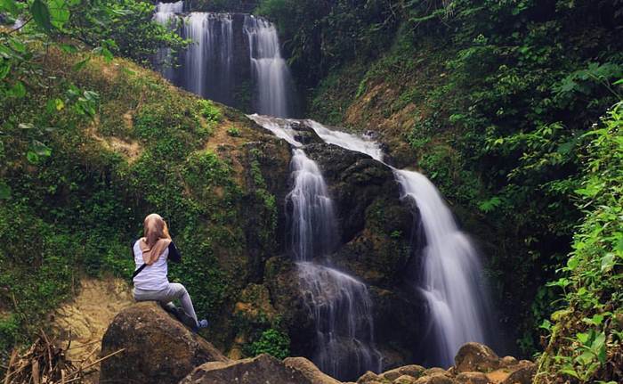 Nuansa Alam Curug Gorobog Sumedang Yang Lagi Ngehits Sering Jalan