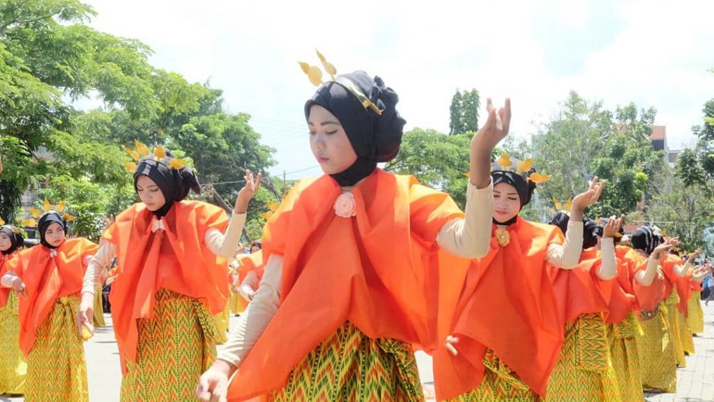 Makna Dan Sejarah Tari Pattennung Sering Jalan