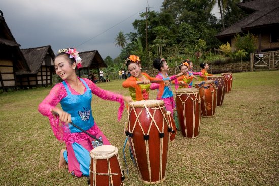 Sejarah Tari Rampak Kendang Tarian Khas Sunda Sering Jalan