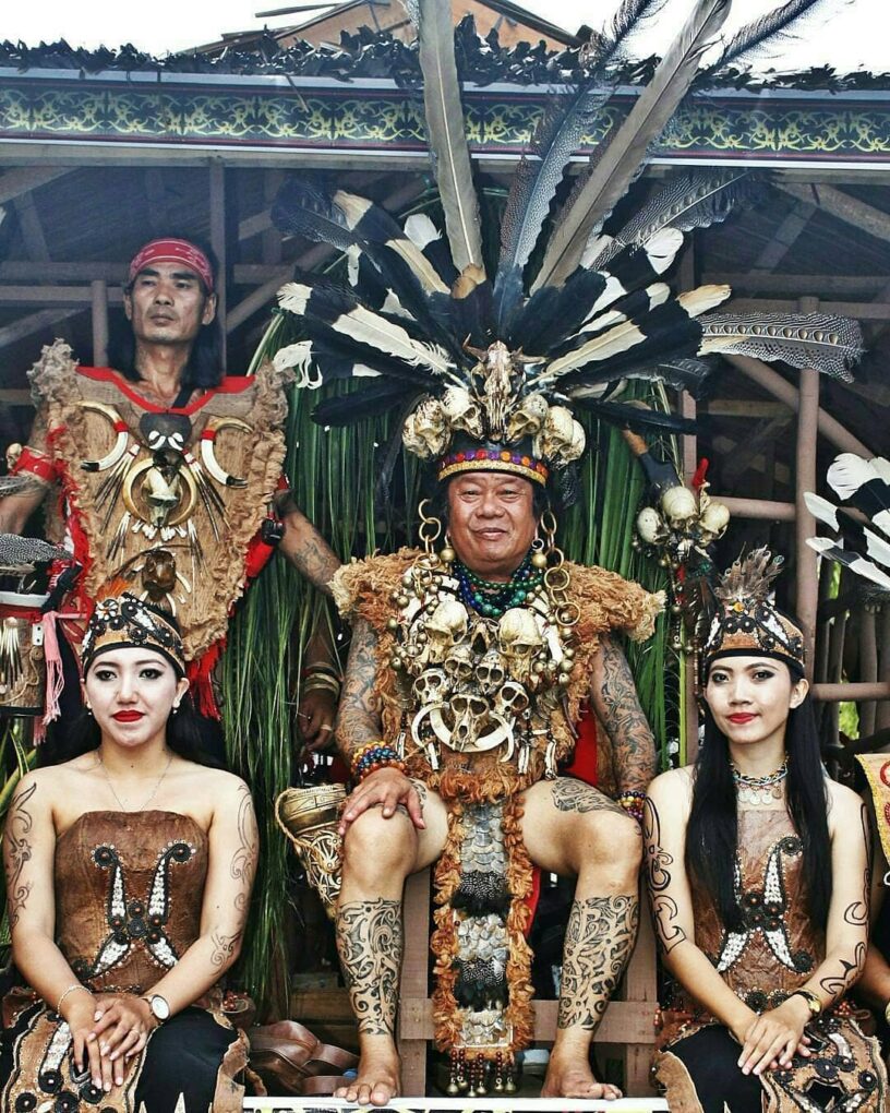 Suku Di Kalimantan Selatan Sering Jalan