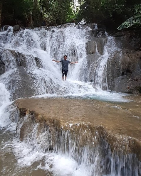 Air Terjun Tongkat Pelaruga Dan Kolam Abadi Sering Jalan