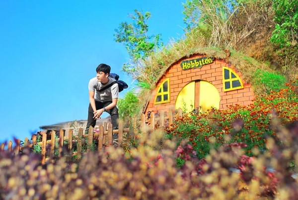 Rumah Hobit di Silancur highland kaliangkrik Magelang