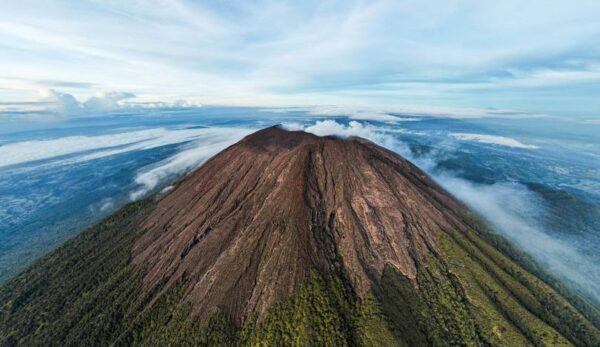 Gunung Tertinggi di Pulau Jawa