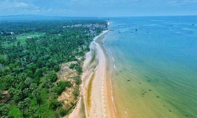Pantai Slopeng
