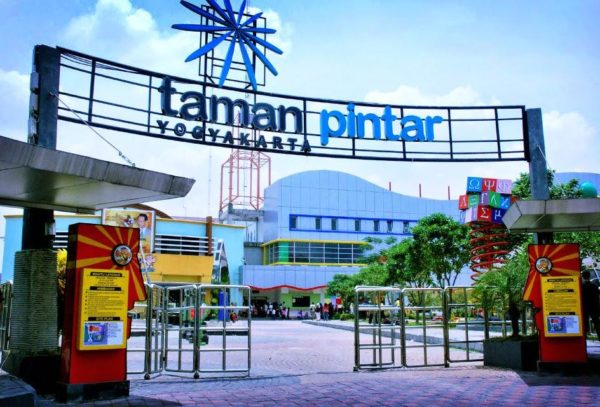 5 Taman di Yogyakarta yang Harus Dikunjungi 4