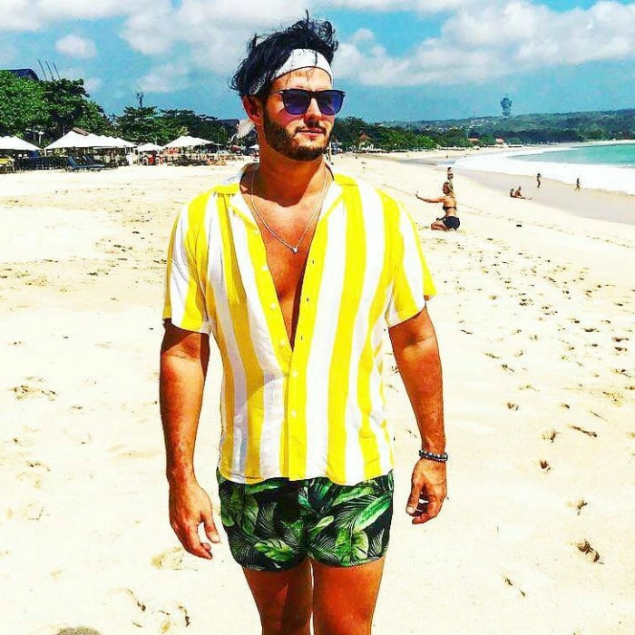 Kemeja Pantai Salur Pantai