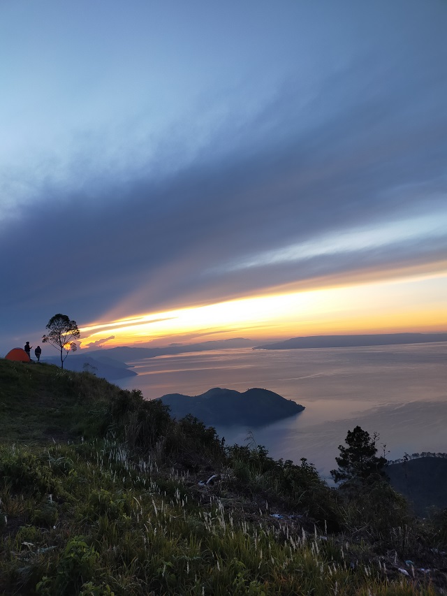 Sunrise dari Bukit Gajah Bobok