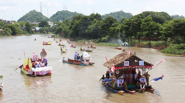wisata budaya saat festival Danau Tempe