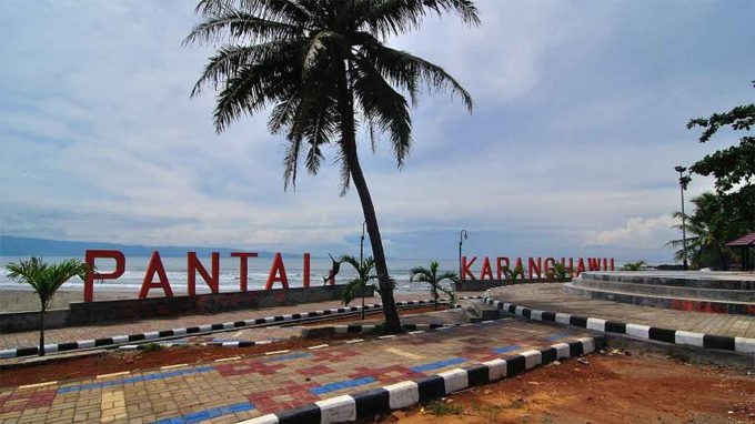 4 Pantai di Sukabumi yang Menjadi Destinasi Wisata Terbaik 3