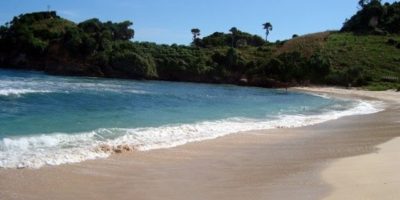 Pantai Serang Blitar, Wisata Alam Terbaik Akhir Pekan 4