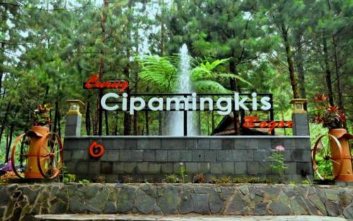 Curug Cipamingkis Bogor