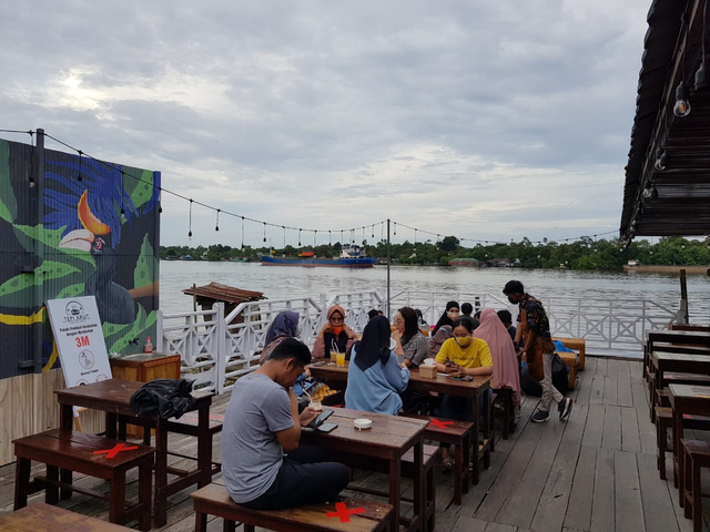 kuliner di Tepi Sungai Kayan