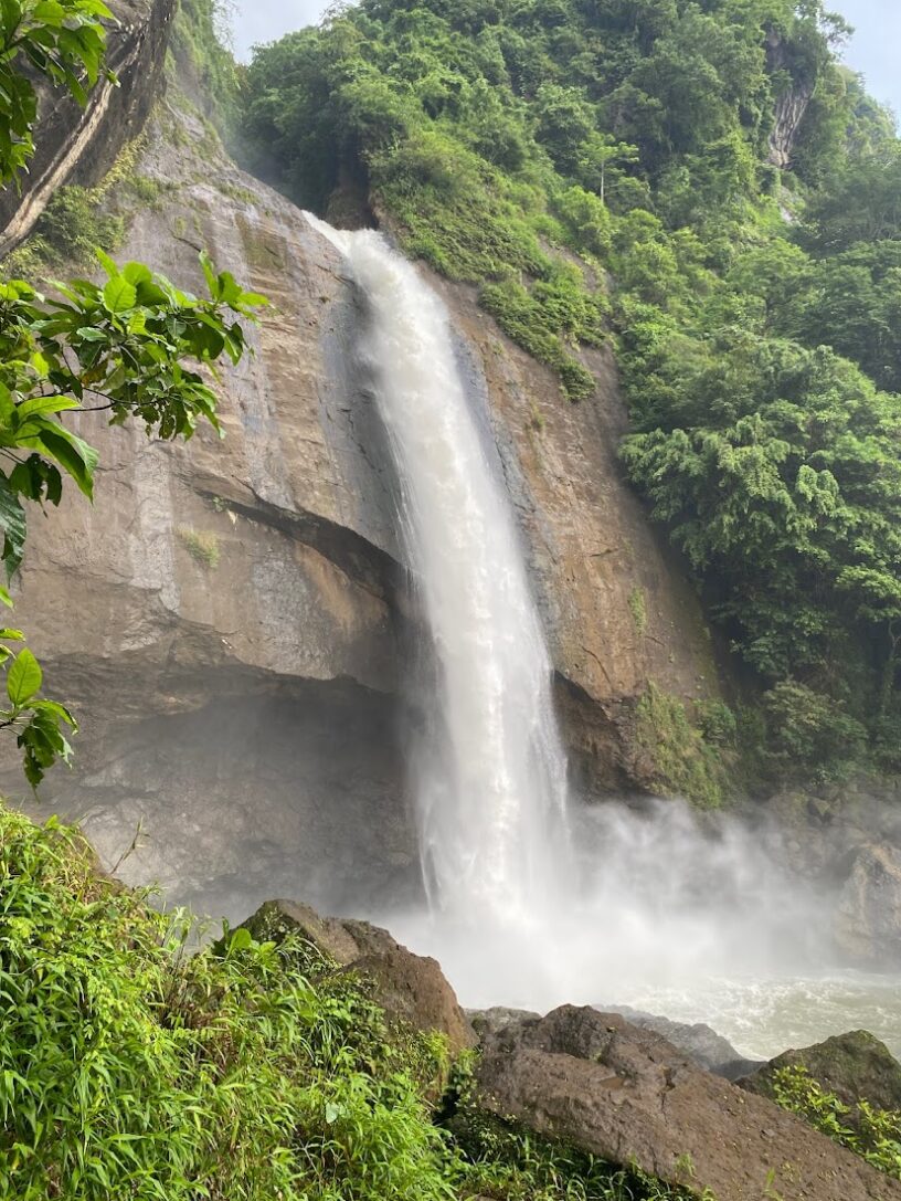 Air Terjun Waesai