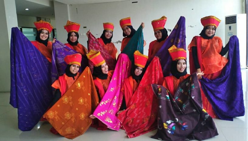 Gerakan Tari Pontanu dari Donggala