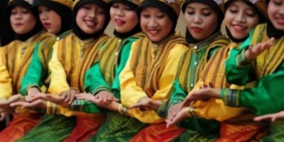 Tari Saman Meuseukat