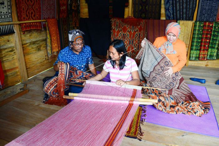 Desa adat sukarare, Tempat Wisata di Praya Kabupaten Lombok Tengah
