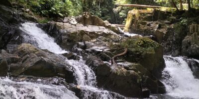 Air terjun sekelibon