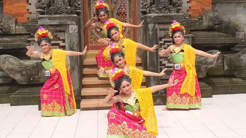 Asal Usul Dan Sejarah Tari Puspanjali Tari Penyambut Tamu Dari Bali
