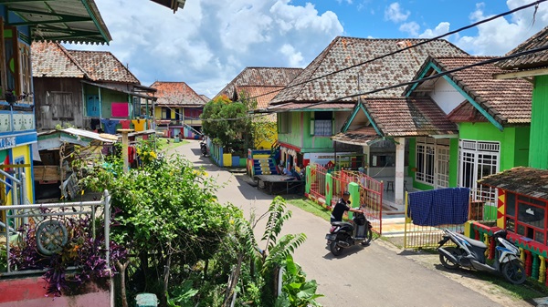 Desa Wisata Kampung Warna Burai