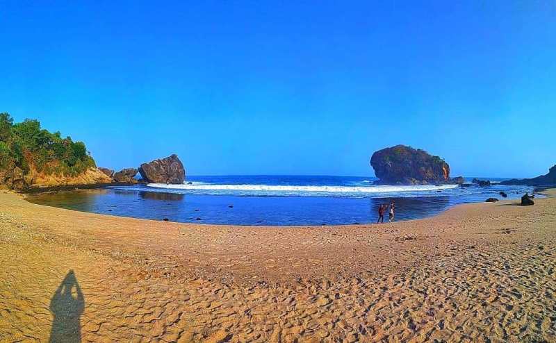 Garis Pantai Jungwok dari Dekat