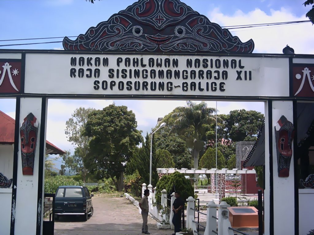 Makam Pahlawan Nasional Si Raja Batak