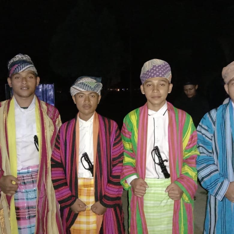 Pakaian Tari Mangaru