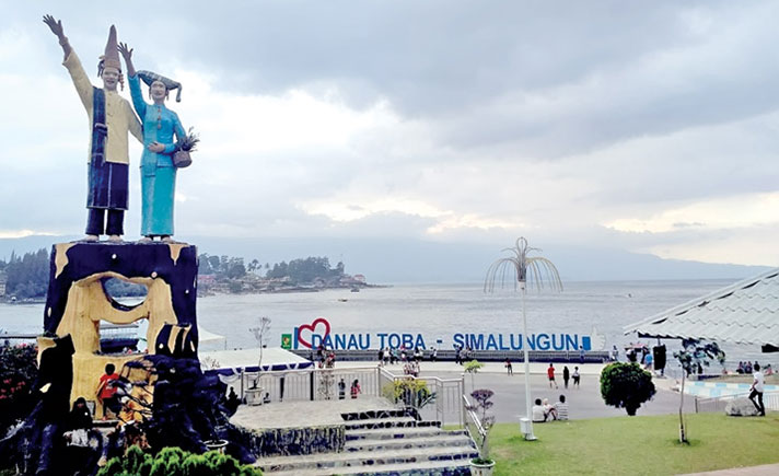 Pantai Bebas Parapat
