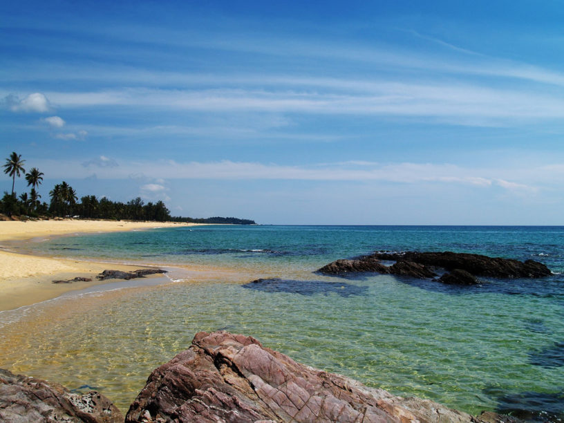 Pantai jara-jara Tempat Wisata di Maba