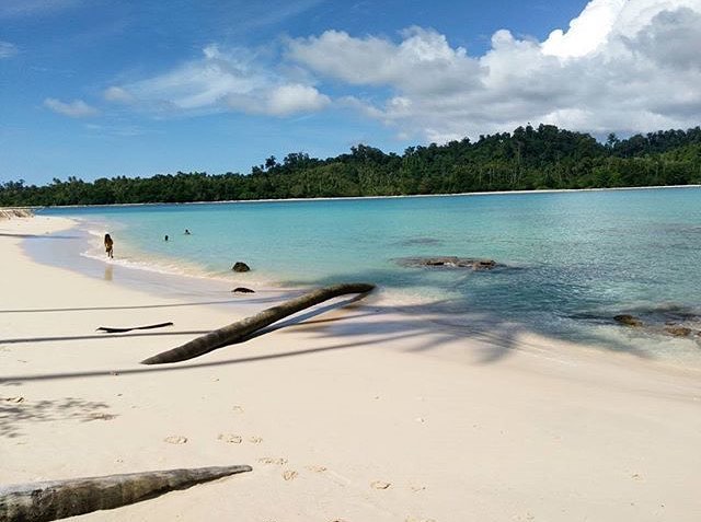 Pantai Labuhan Bakti, Tempat Wisata di Sinabang