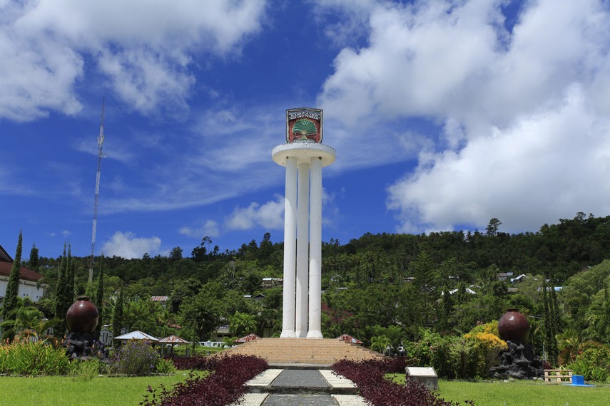 Tugu Kota Masohi Pamahanunusa