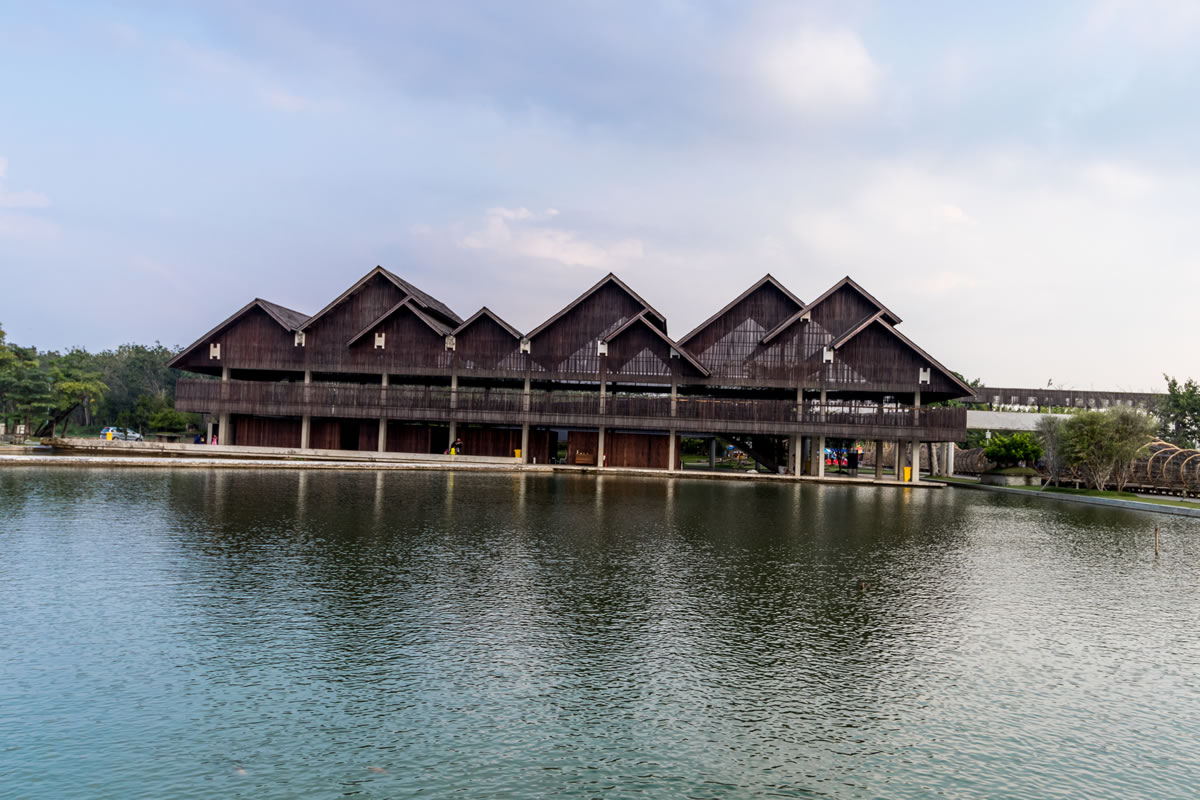 Pesona 6 Tempat Wisata di Kabupaten Tulang Bawang Barat - Sering Jalan