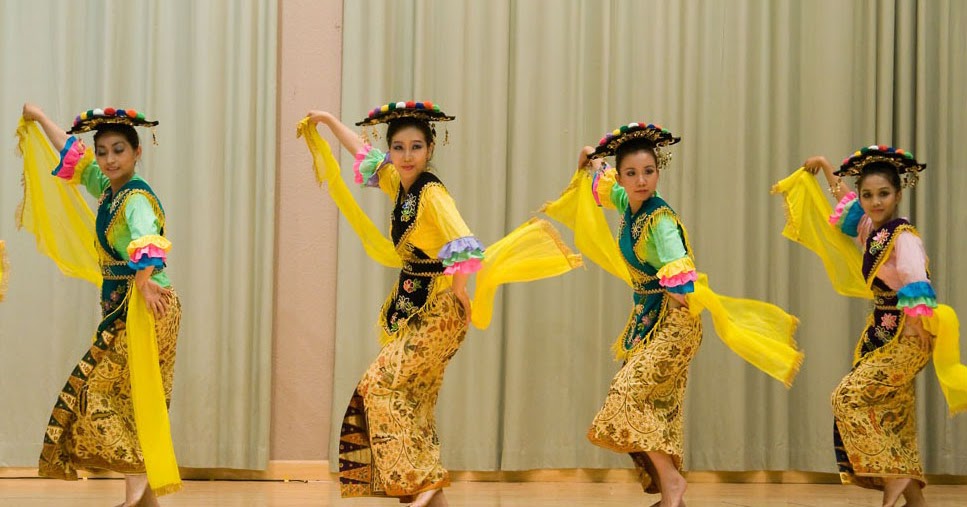 Tari Lenggo dari Kabupaten Bima, Nusa Tenggara Barat