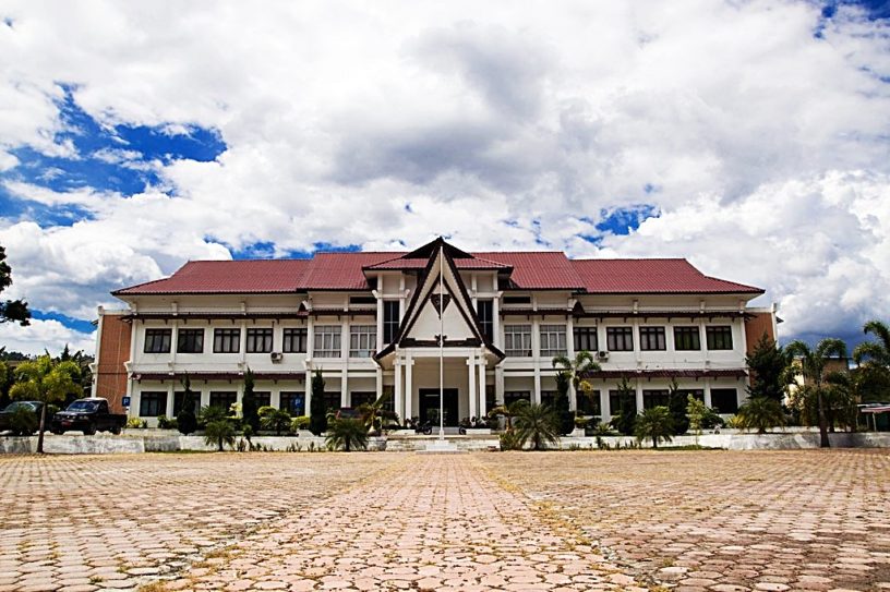 kantor bupati Kabupaten Samosir di Kota Pangururan