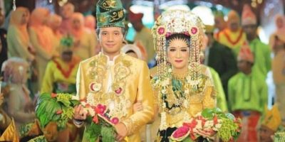 4 Pakaian Adat dari Daerah Kalimantan Selatan