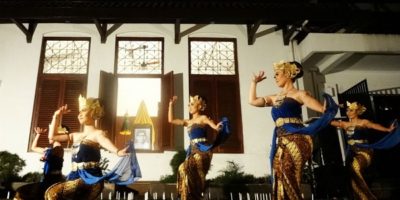 Tari Sulintang Jawa Barat, Tarian Yang Menggambarkan Semangat Persatuan