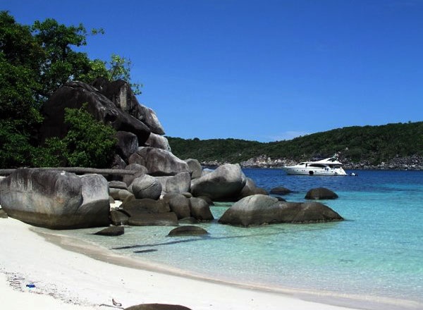 6 Tempat Wisata di Tarempa Kabupaten Anambas