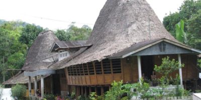 Rumah Adat Nias