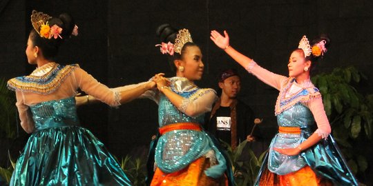 Sejarah Tari Petik Pari