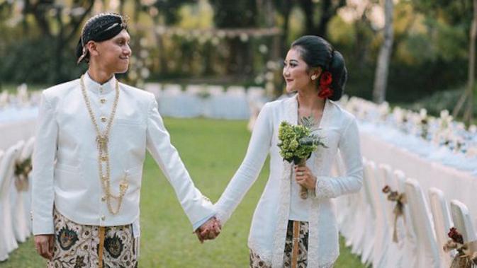 Baju Batik untuk penganten