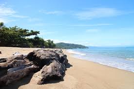 Pantai Lalos