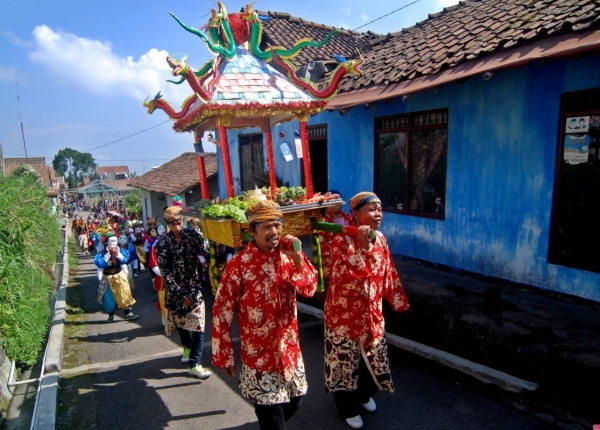 Makna Dan Sejarah Tari Adat Jlantur Sering Jalan