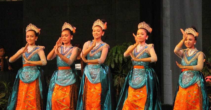 Tari Petik Pari