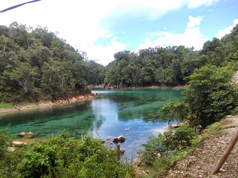  6 Tempat Wisata di Aimas Kabupaten Sorong-danau