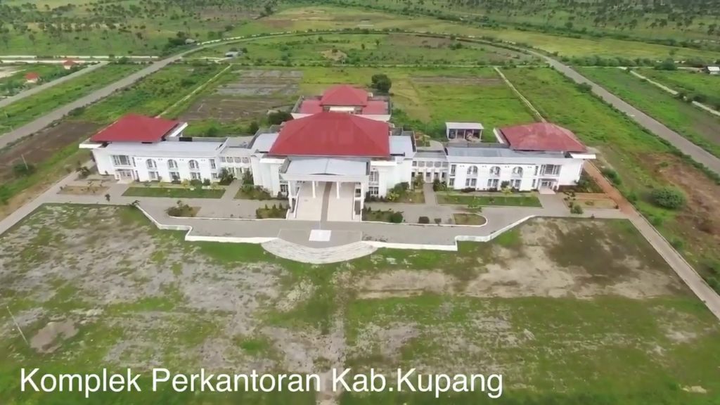 kantor bupati kabupaten Kupang di Kota Oelamasi