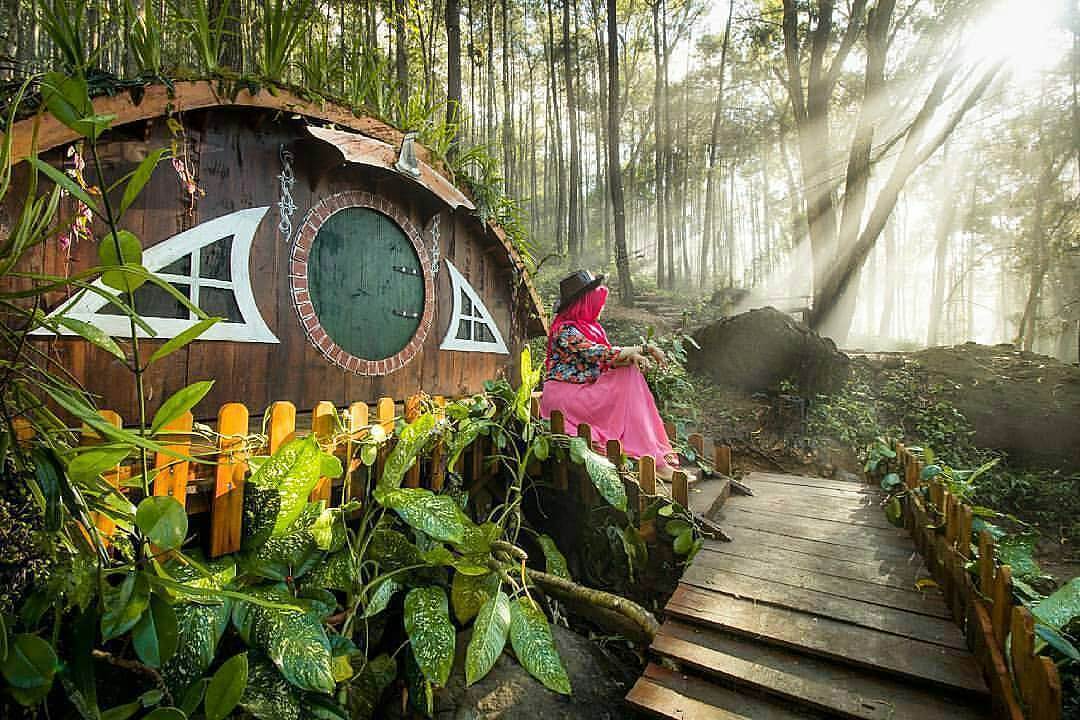 Bermain ke Negeri Dongeng di Seribu Batu Songgo Langit 4