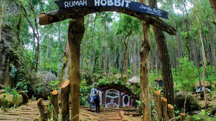 Bermain ke Negeri Dongeng di Seribu Batu Songgo Langit 2