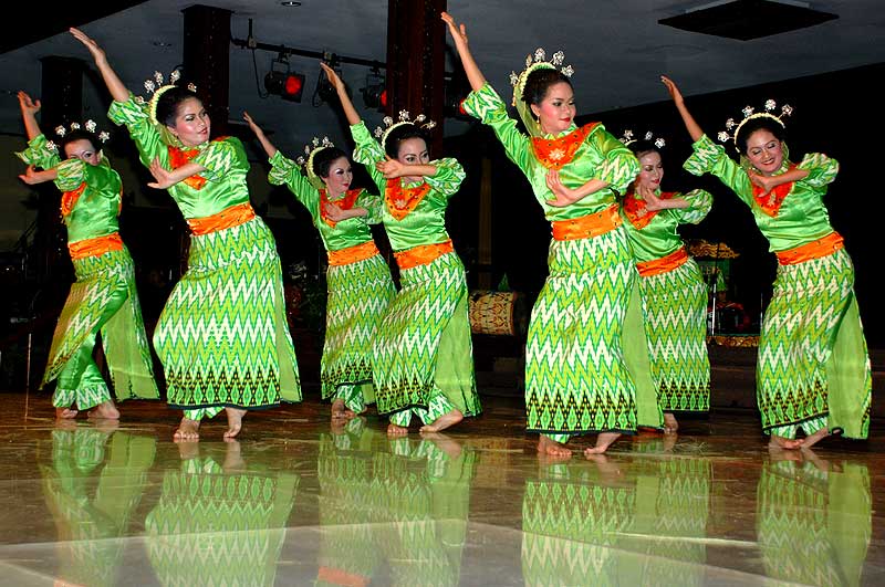 Tari Tambun dan Bungai,Tari Adat Tradisional Dari Kalimantan Tengah