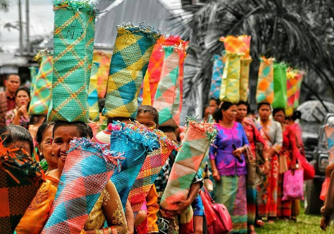 Tari Adat Tandok