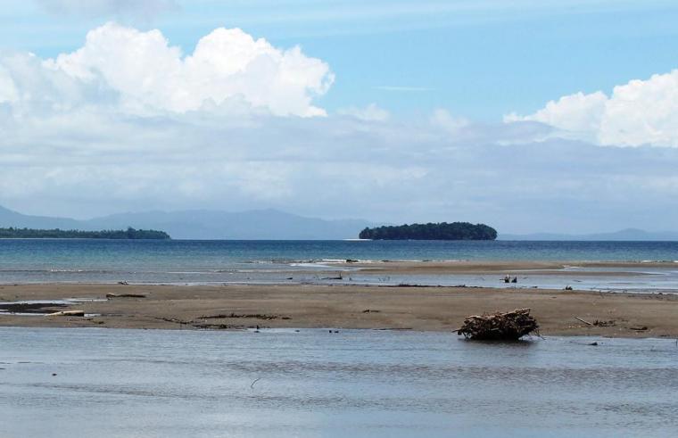 Tempat Wisata di Melonguane