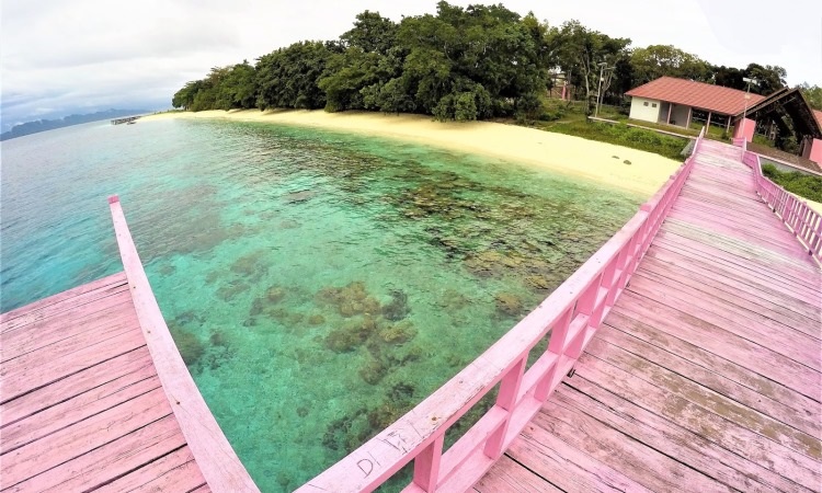 Tempat Wisata di Melonguane